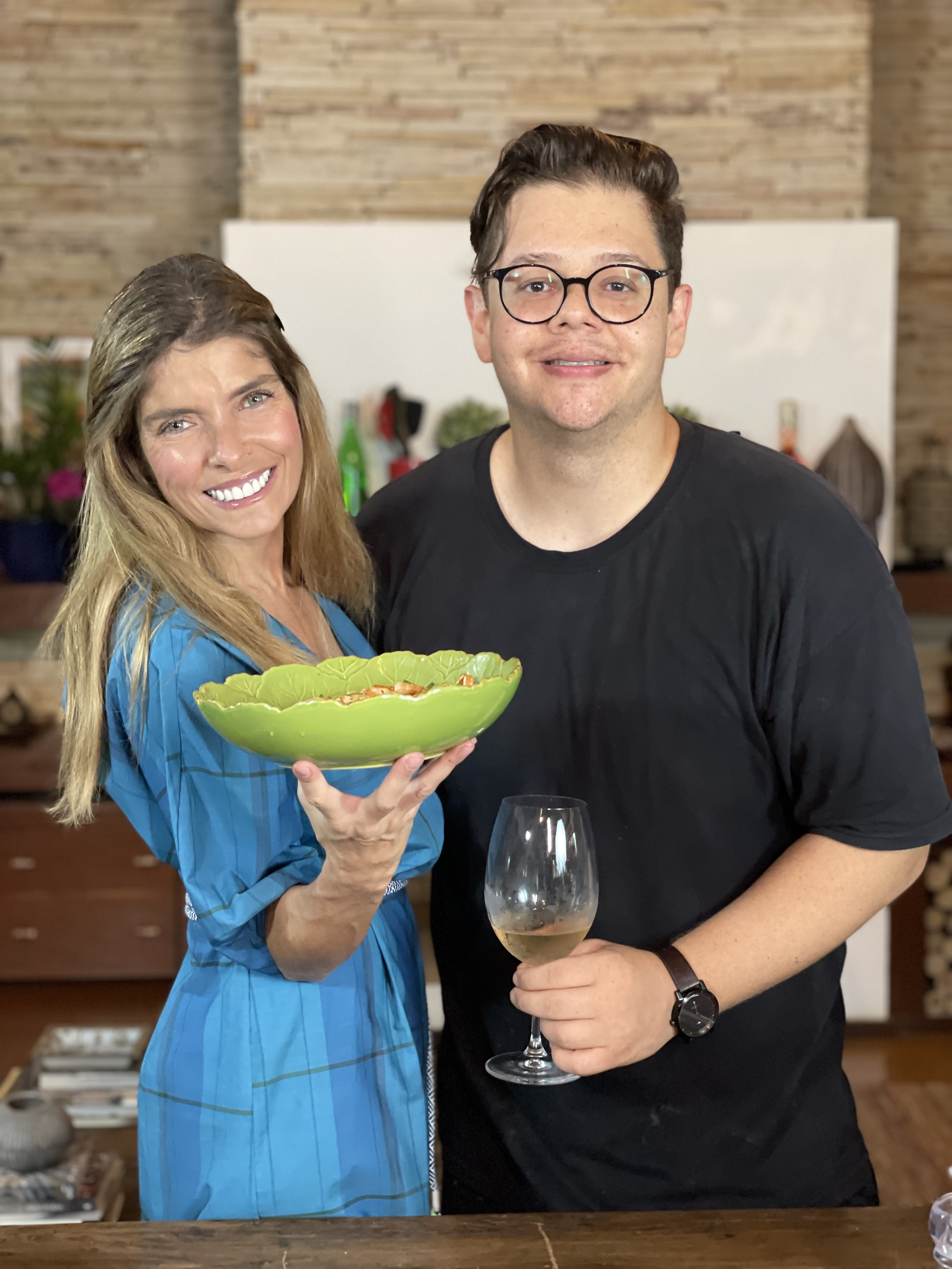 Aperitivo de Camarão com a Chef Taiza Krueder e o Chef Cris