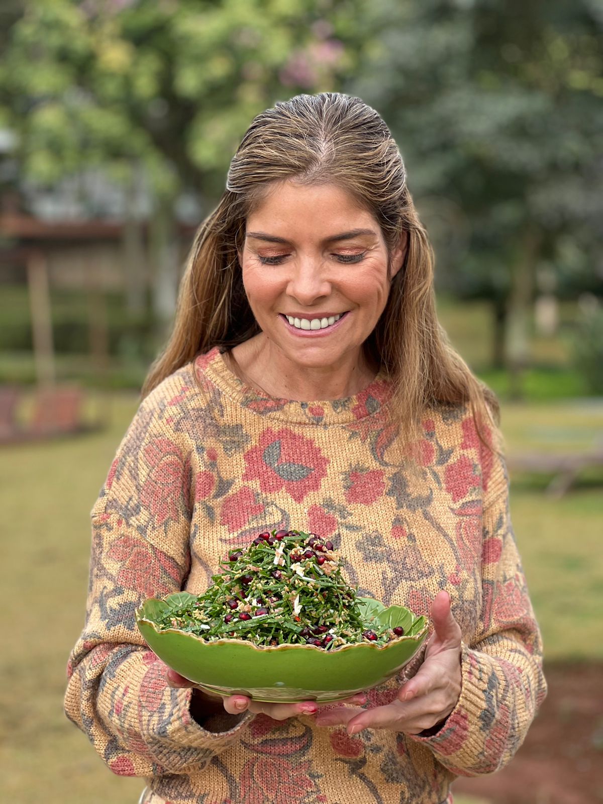 Salada de couve com romã